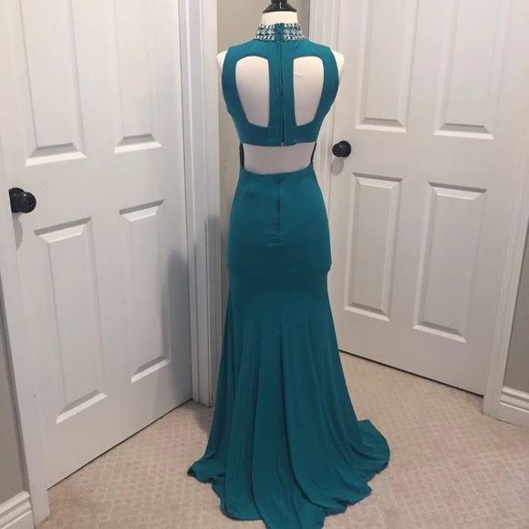 Sea green beaded gown - Picture 2 of 6